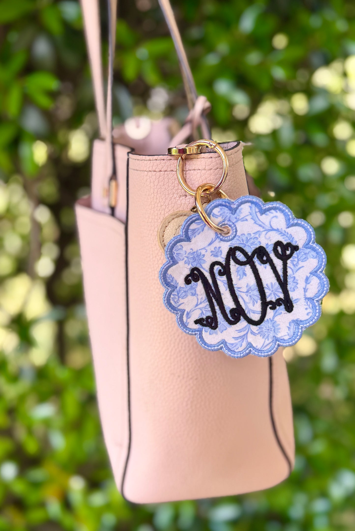 Monogram Embroidery Scallop Appliqué Tag