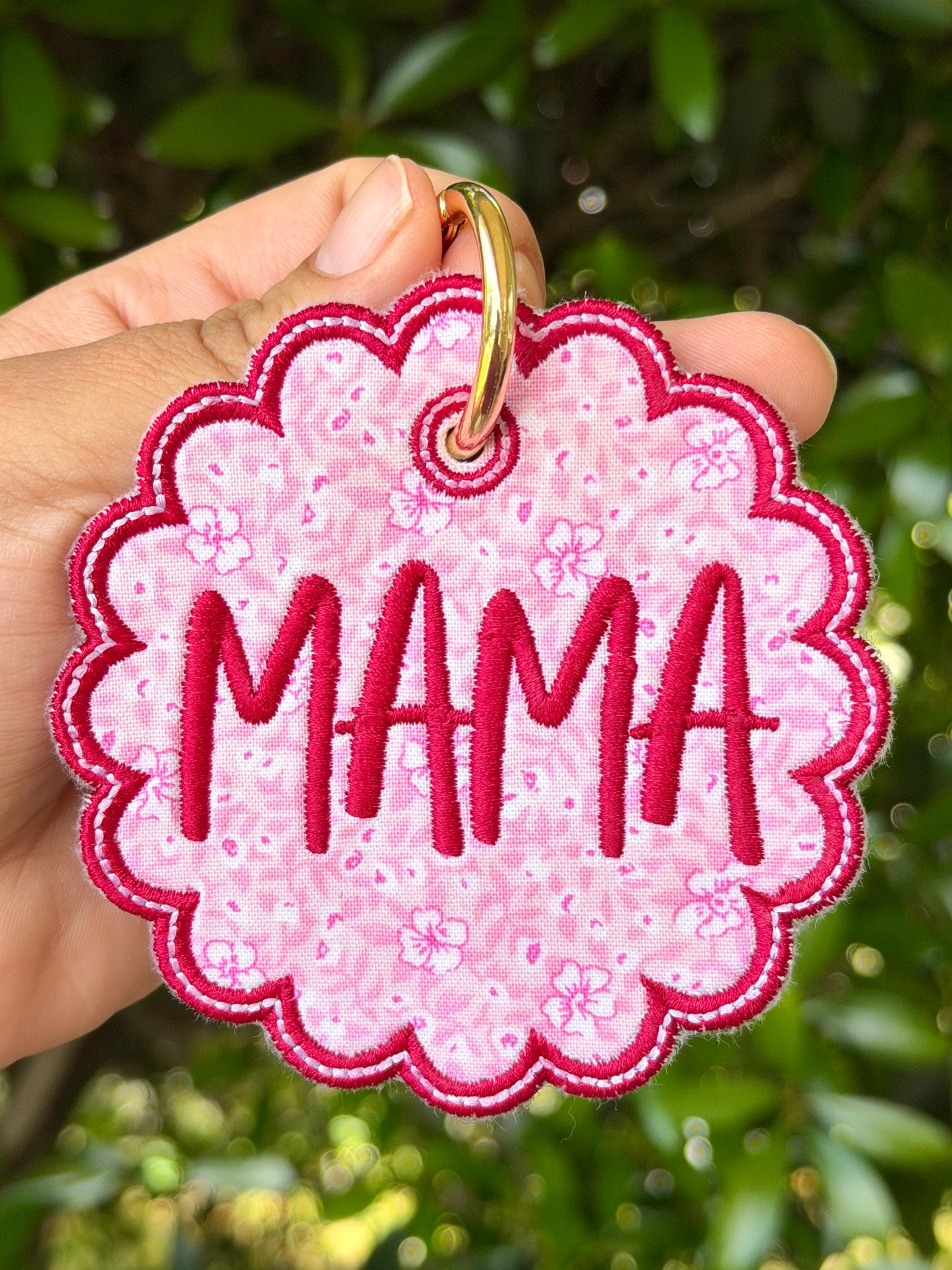 MAMA Embroidery Scallop Appliqué Tag (as is)