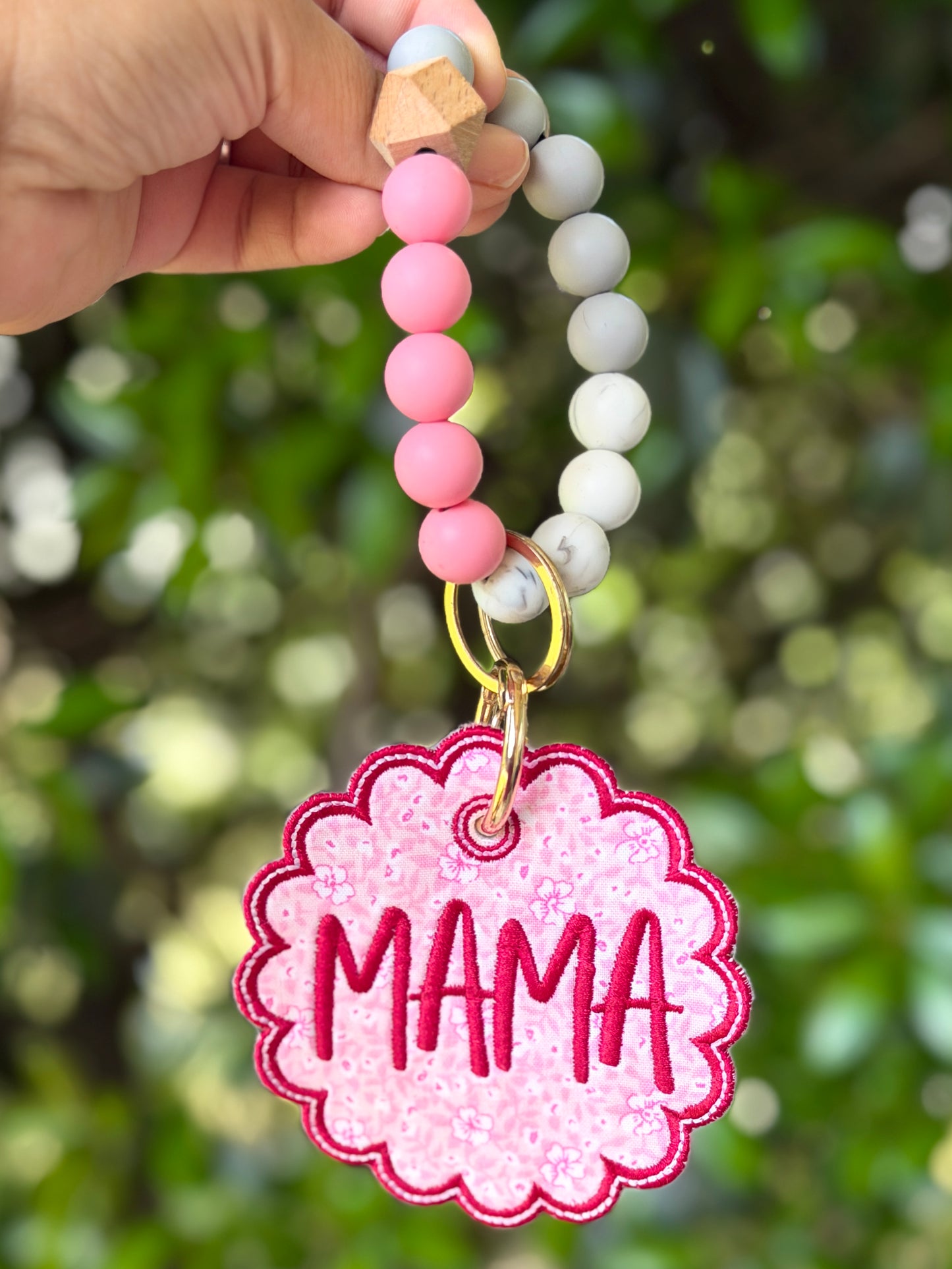 MAMA Embroidery Scallop Appliqué Tag (as is)